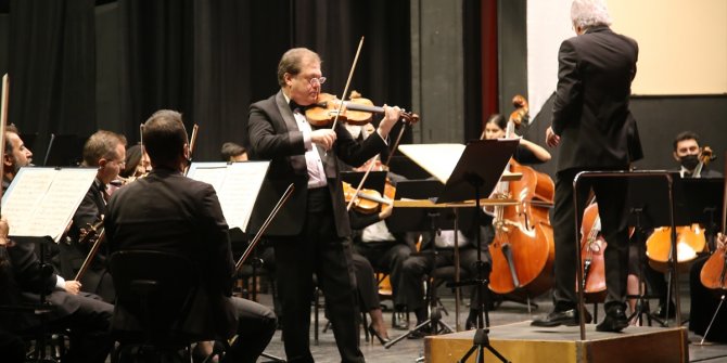 Çukurova Devlet Senfoni Orkestrası "Konçertango" konseri verdi