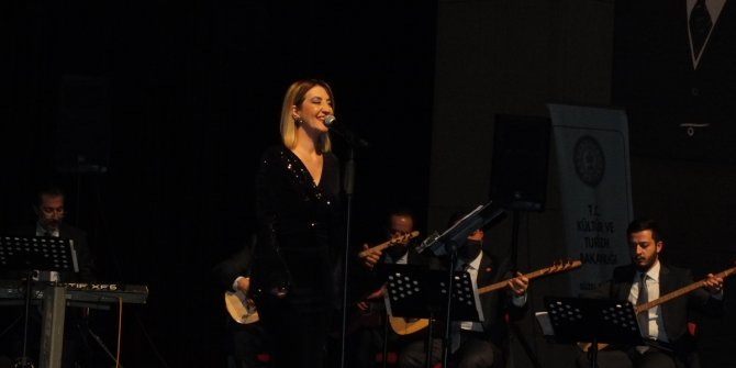 Sivas'ta THM Korosu ses sanatçıları konser verdi
