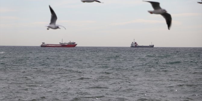 Marmara Denizi'nde lodos etkisini sürdürüyor