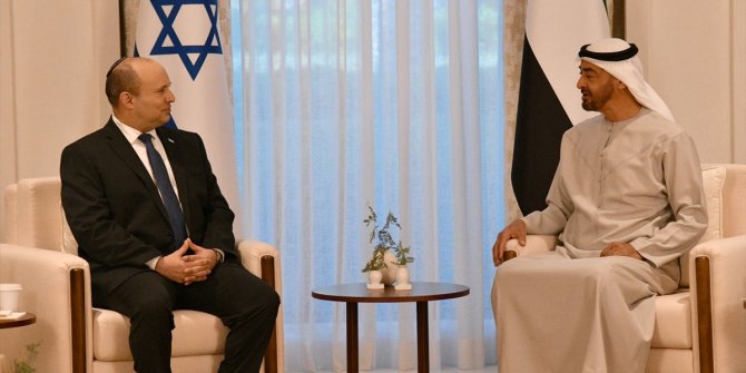 İsrail Başbakan'ı BAE'ye ilk ziyaretinde Abu Dabi Veliaht Prensi ile görüştü