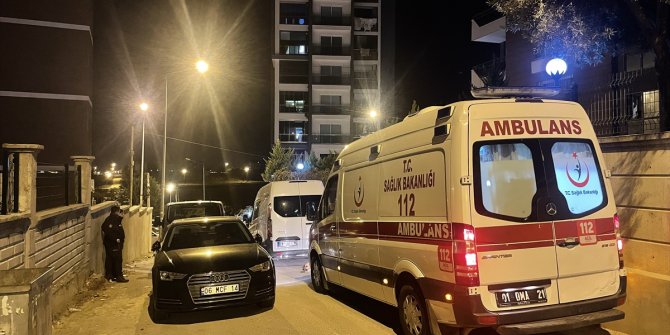 Adana'da eşinin pompalı tüfekle öldürdüğü kadının cenazesi defnedildi