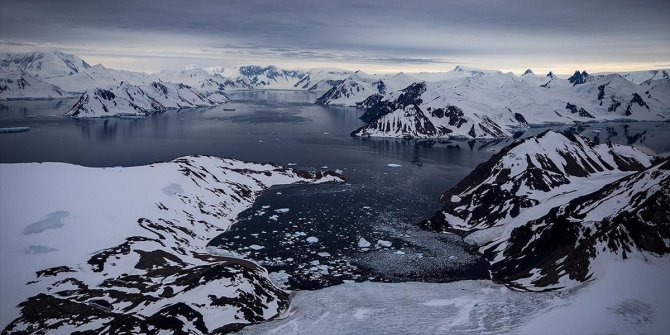 Antarktika'nın en büyük buzullarından Thwaites'te dramatik değişim olacağı uyarısı
