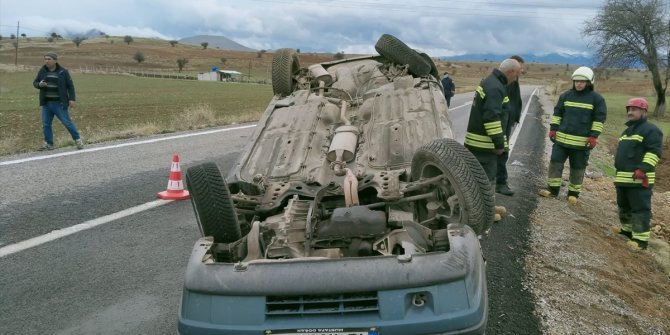 Konya'da devrilen otomobilin sürücüsü öldü