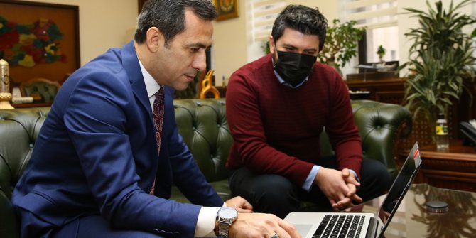 Ankara Cumhuriyet Başsavcısı Akça, AA'nın "Yılın Fotoğrafları" oylamasına katıldı