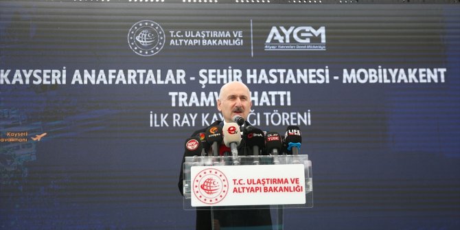 Bakan Karaismailoğlu, Kayseri'de tramvay hattında ray kaynağı törenine katıldı: