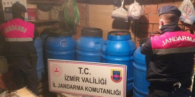 İzmir'de 1750 litre kaçak içki ele geçirildi