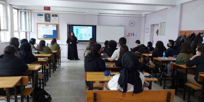 Lise öğrencilerine seminer düzenlendi