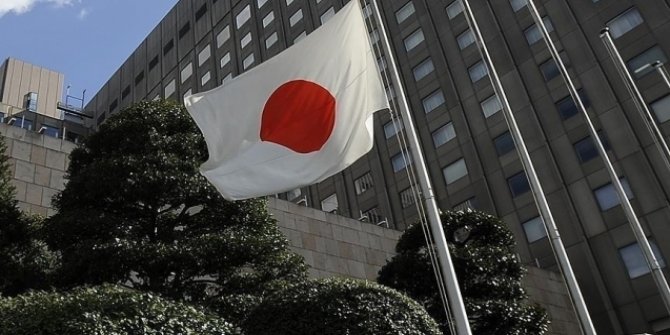 Japonya'da 36 trilyon yenlik ek bütçe yasalaştı