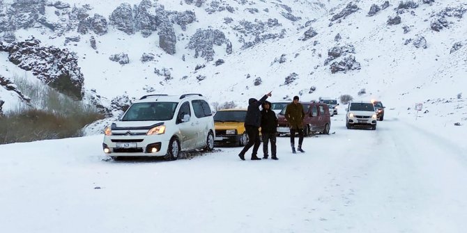 Kar nedeniyle 583 yerleşim yerinin yolu ulaşıma kapandı