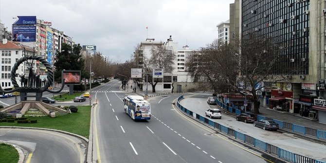 Ankara Valiliği yılbaşı kutlamalarında araç trafiğine kapatılacak yolları açıkladı