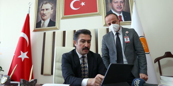 AK Parti Grup Başkanvekili Özkan, AA'nın "Yılın Fotoğrafları" oylamasına katıldı