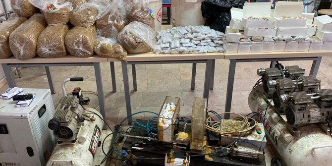 Manisa'da kaçak 100 kilogram tütün ile 7 bin 400 makaron ele geçirildi