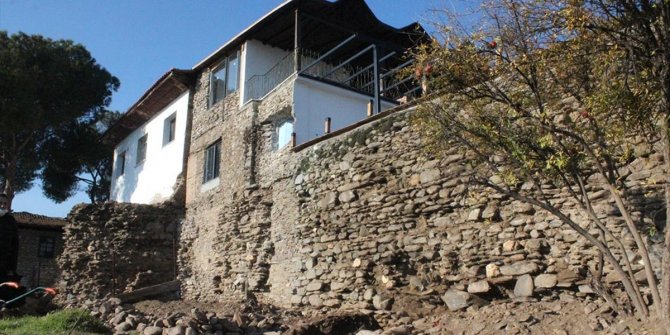 UNESCO adayı Birgi'de Türk akınlarına karşı yapılan Bizans surları gün yüzüne çıkarılacak