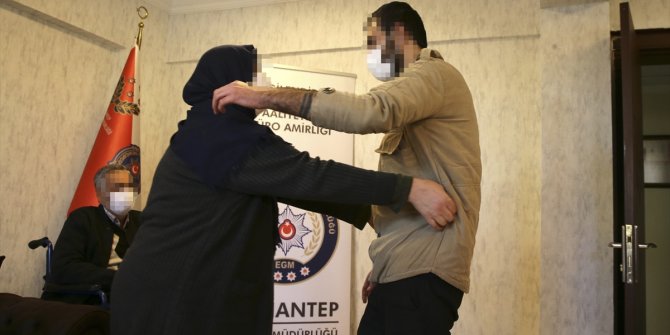 Polisin ikna çalışması sonucu teslim olan terörist Gaziantep'te ailesiyle buluşturuldu