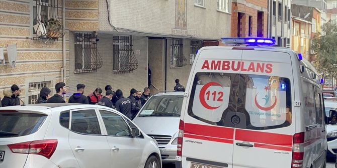 GÜNCELLEME - Bahçelievler'de 6 yaşındaki oğlunu öldüren kişi intihar girişiminde bulundu