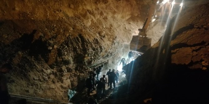 GÜNCELLEME - Aydın'da altyapı çalışması sırasında göçük altında kalan işçi öldü