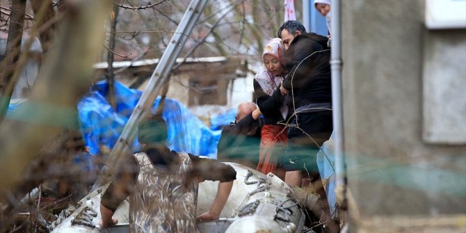 Kırklareli'de taşkın nedeniyle evlerinde mahsur kalanlar AFAD ekiplerince kurtarıldı