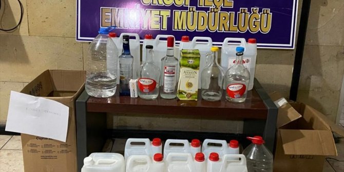 Nevşehir'de eş zamanlı sahte içki operasyonunda 3 zanlı yakalandı