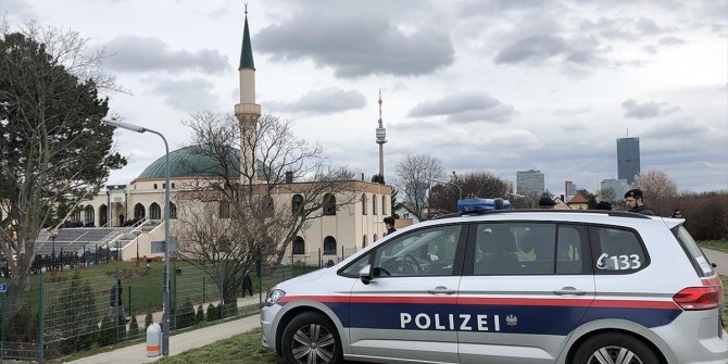 Avrupa'da 'medya ve siyaset' İslamofobik saldırılara aracı oldu