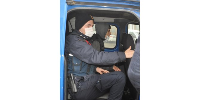 Bolu'da jandarmanın suçüstü yakaladığı dolandırıcı tutuklandı