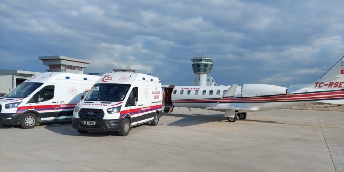 Hatay'da ambulans uçak kalp hastası iki bebek için havalandı