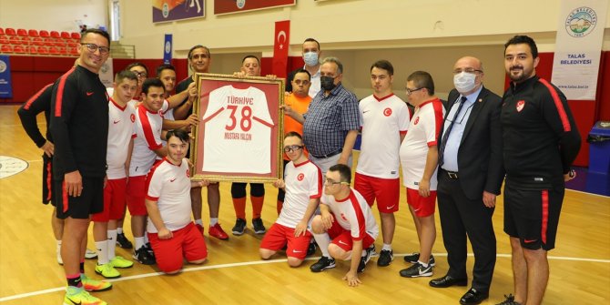 "Talas Belediyesi Sporcu Fabrikası" 2021'de 2 bin kişiye hizmet verdi