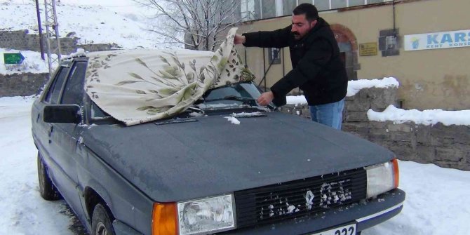 Kars eksi 18’i gördü, ağaçlar kırağı tuttu