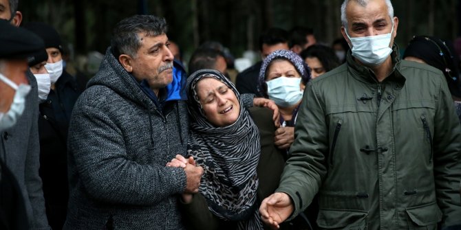 GÜNCELLEME - Mersin'de eski nişanlısı tarafından öldürülen genç kızın cenazesi defnedildi