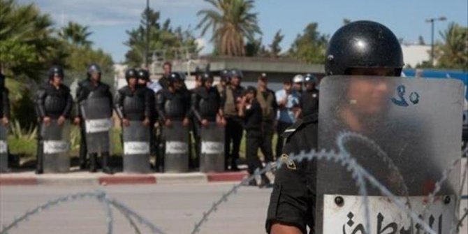 Tunisie: le ministère de l’Intérieur place deux individus en résidence surveillée