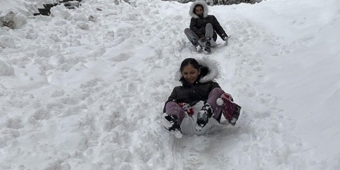 Şiddetli yağış tatil getirdi: 5 ilde eğitime kar engeli