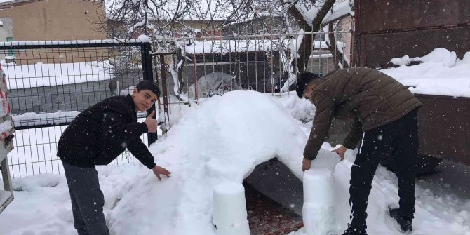 Kardan ev yaptılar