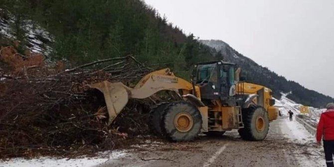 Heyelan anı kamerada