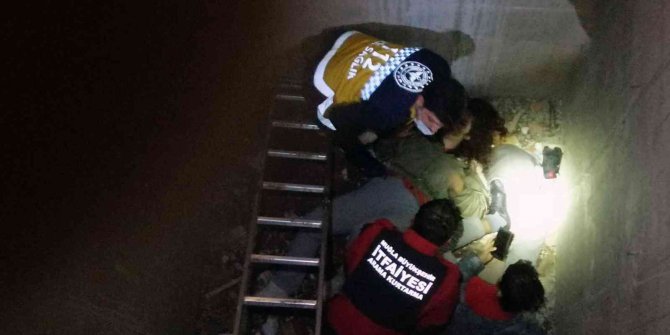 Asansör boşluğuna düşen 2 kişi kurtarıldı