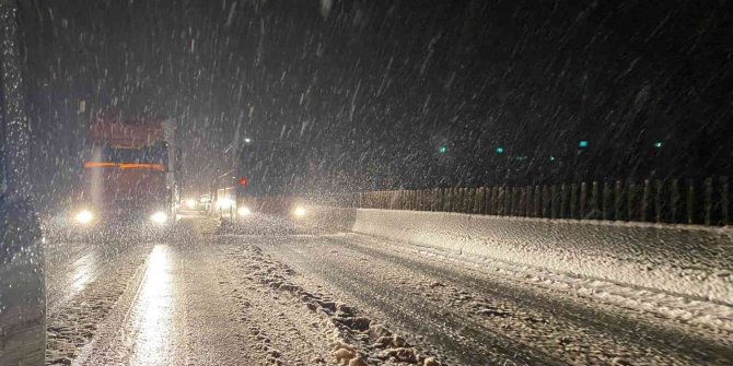 Adana - Ankara Otoyolu’nda ulaşım yeniden sağlanmaya başladı