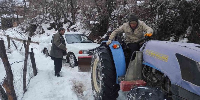 Yazın alevlerle kışın karla mücadele ediyorlar