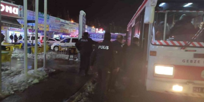 Yolda kalan vatandaşların imdadına polis ve belediye yetişti