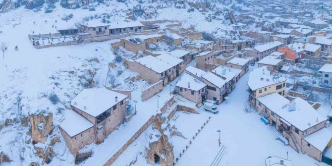 Tarihi Frig Vadisi seyrine doyumsuz manzara ortaya çıkardı