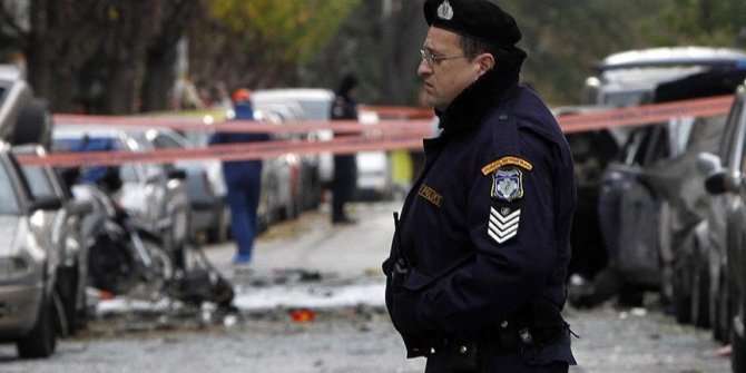 3 injured in Athens blast