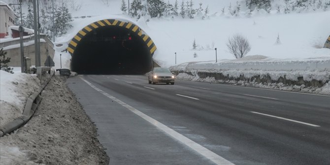 Anadolu Otoyolu'nun Bolu Dağı Tüneli kesimi geçici olarak ulaşıma kapatılacak