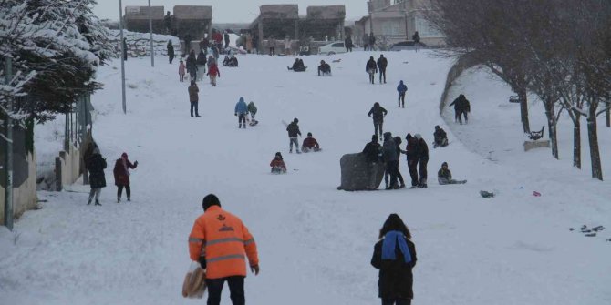 Beyşehir’in doğal kayak merkezi kayak severlerin gözdesi oldu