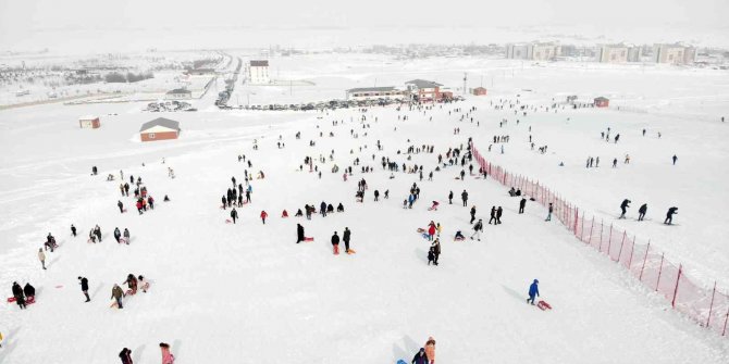 Muş kayak merkezinde tatil yoğunluğu