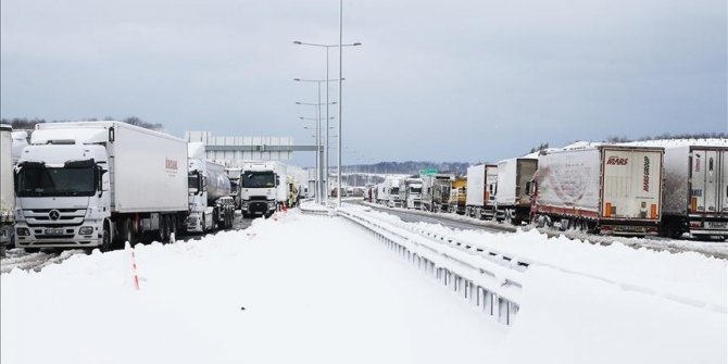 Turkiye: Kompanija odgovorna za autoceste u Istanbulu kažnjena sa 6,8 ​​miliona lira nakon kolapsa zbog snijega