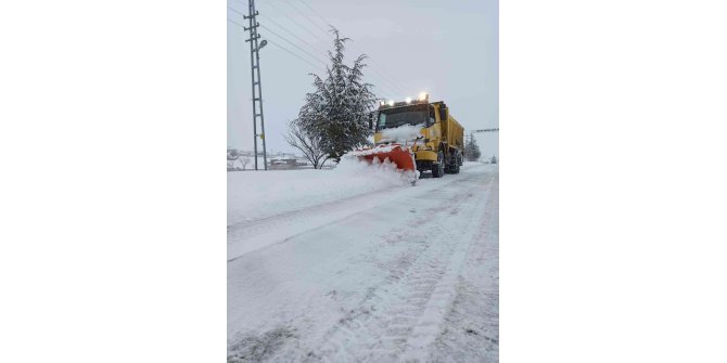 92 mahalle yolu ulaşıma açık, 3 yol kapalı