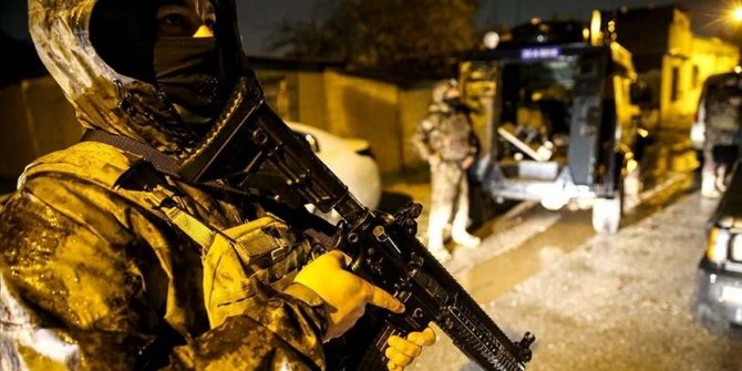 Police arrest 12 Daesh/ISIS terror suspects in northern Turkiye