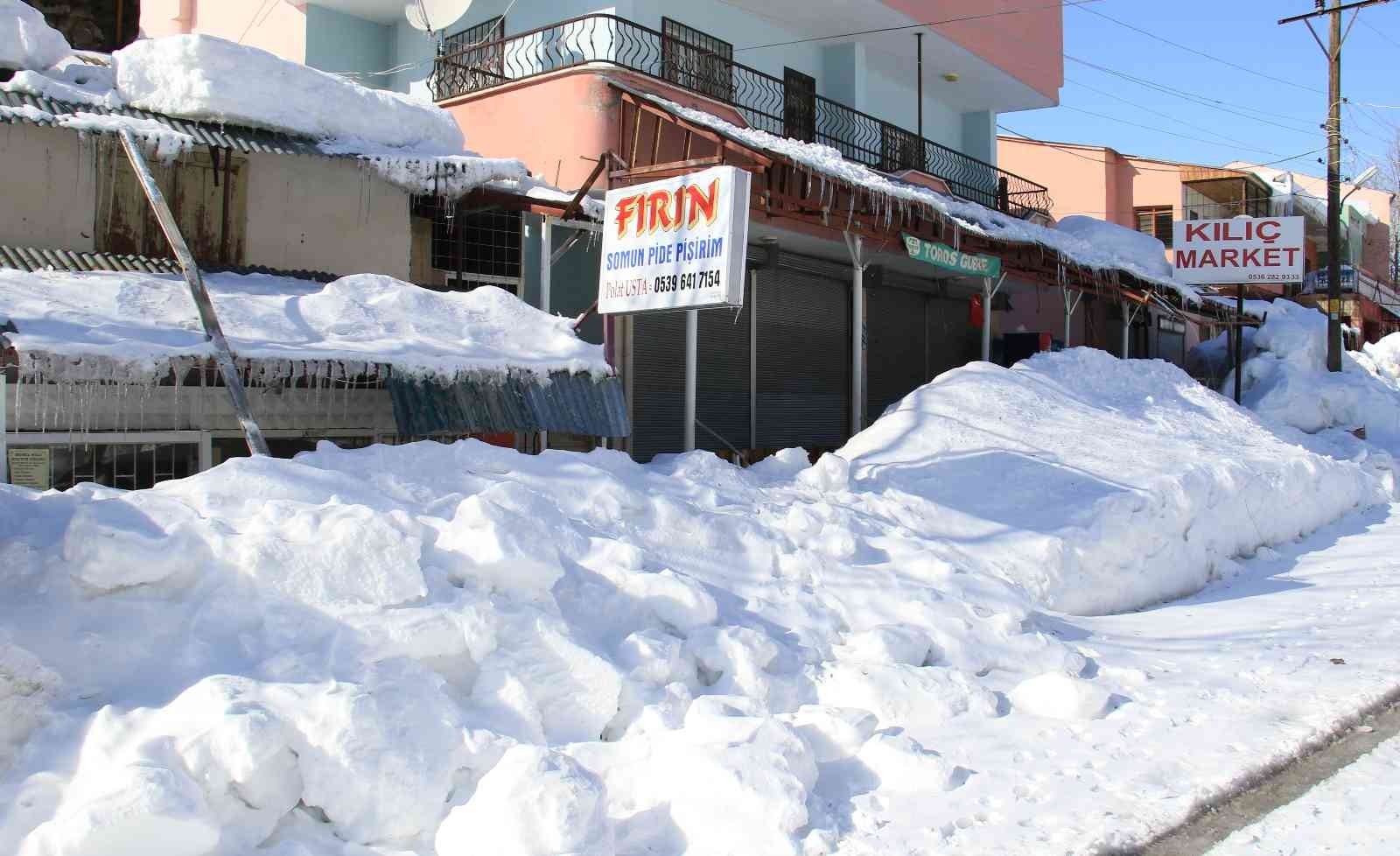 Burası Mersin... 40 yıl sonra evler neredeyse kara gömüldü