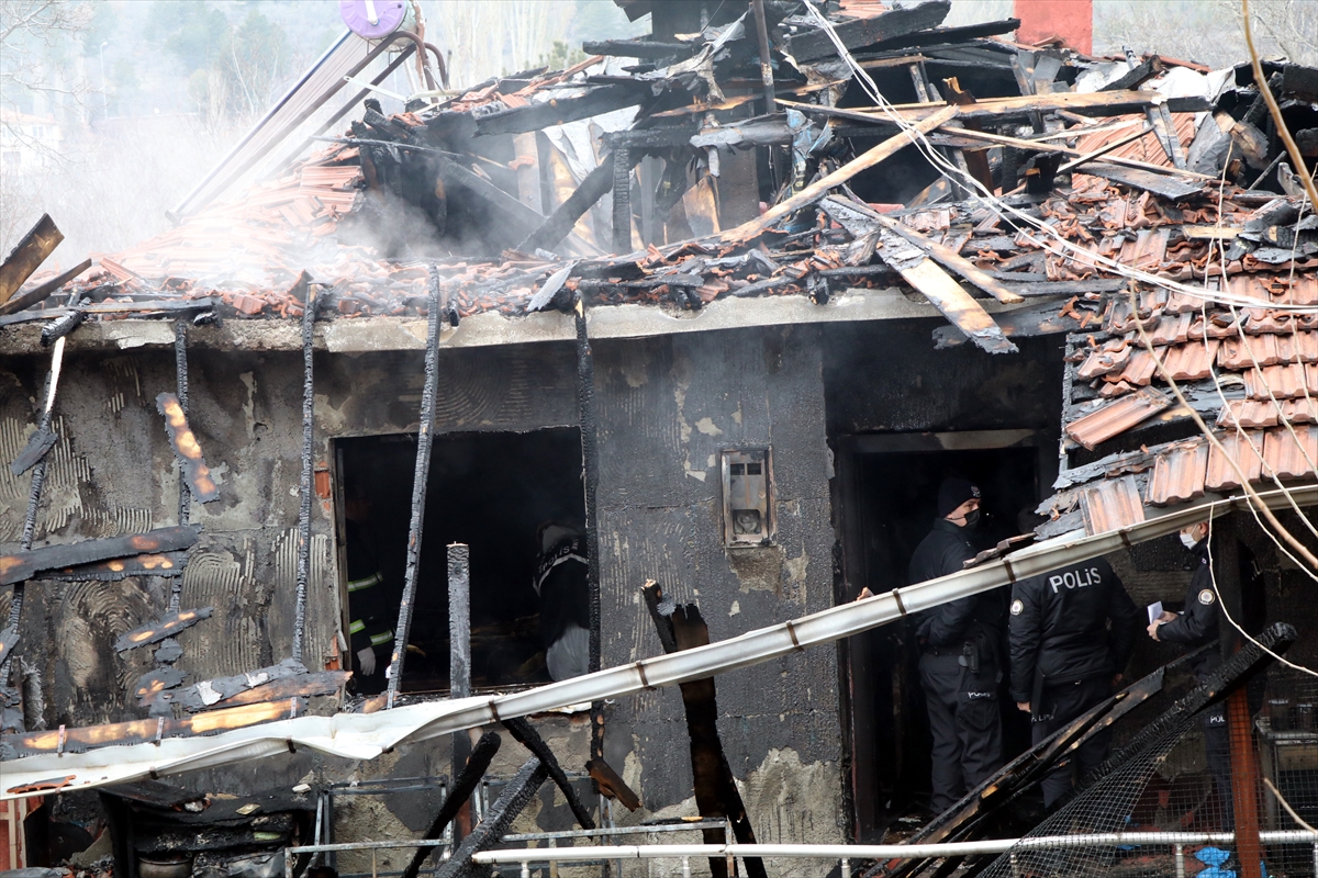 Çankırı'da çıkan yangında misafir öldü, ev sahibi yaralandı