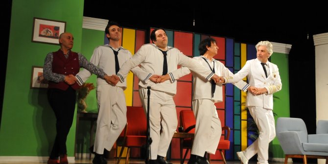 Akşehir'de "Süt Kardeşler" tiyatro oyunu sahnelendi
