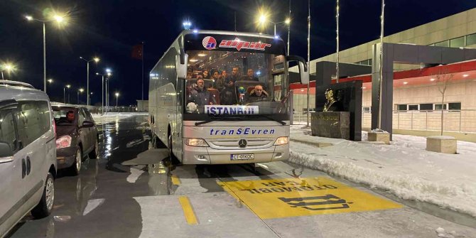 Ukrayna’daki çatışma bölgesinden gelen Türkler Edirne’ye ulaştı