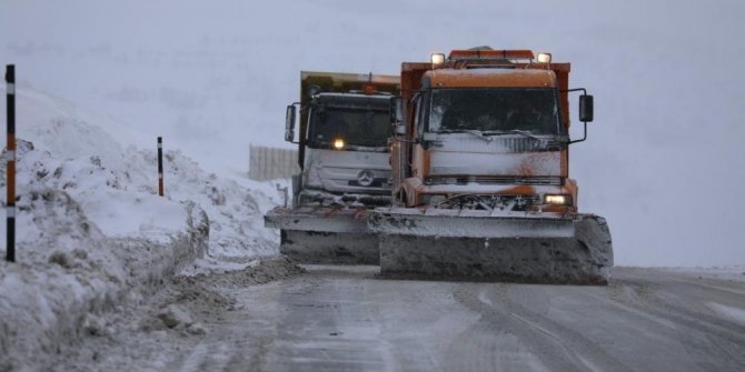 Kar ve tipiden 89 köy yolu ulaşıma kapalı