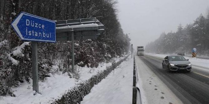 Bolu Dağı’nda kar etkisini artırıyor